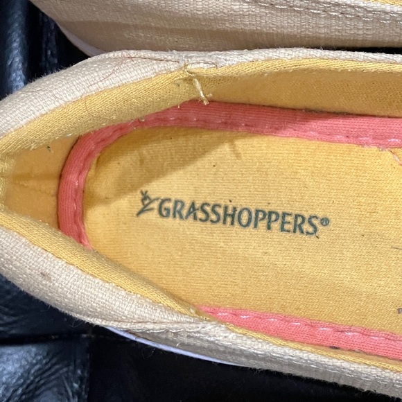 Grasshoppers size 7 women’s Beige Floral Slip-On low heeled shoe / Flats - Picture 2 of 15